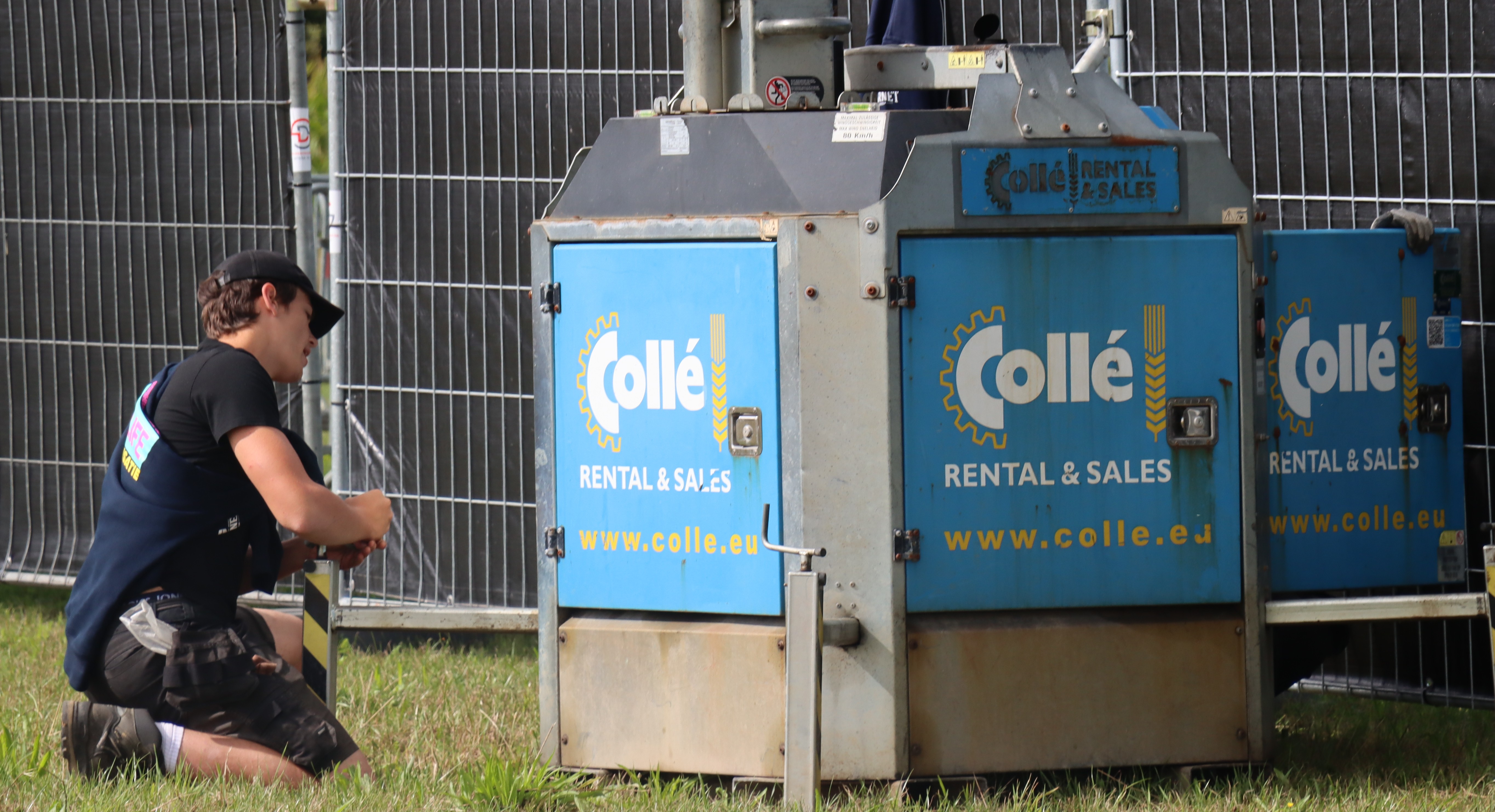 Daan working at LoForLife Festival
